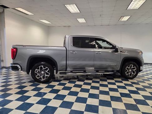 New 2026 GMC Sierra 1500 SLT w/ SLT Premium Plus Package image 9