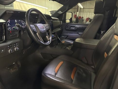 Used 2024 GMC Sierra 2500 AT4 w/ Technology Package image 14