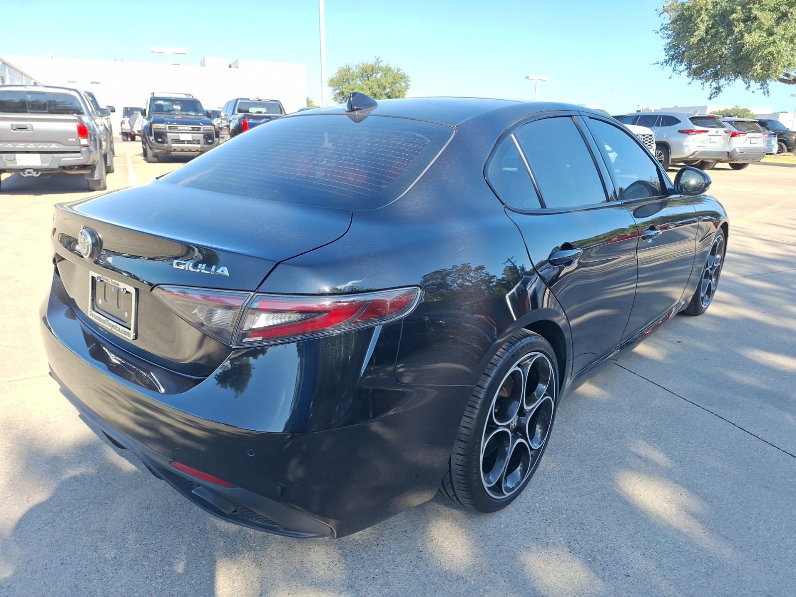 Used 2024 Alfa Romeo Giulia Veloce RWD image 6