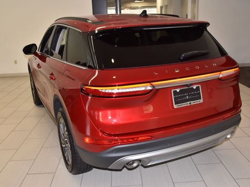 New 2026 Lincoln Corsair Premiere FWD image 9