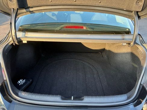 Used 2023 Hyundai Elantra SEL image 12