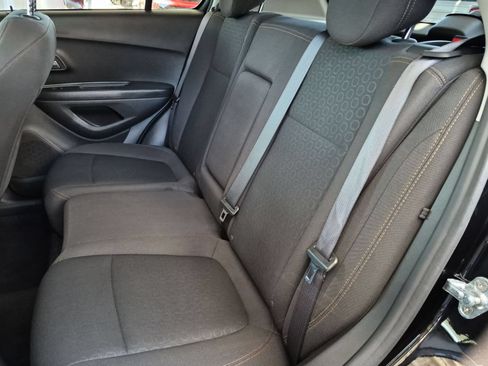 Used 2022 Chevrolet Trax LS w/ Tint and Cruise Package FWD image 24