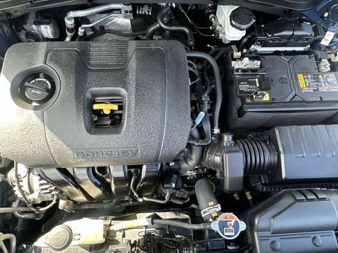 Certified 2023 Kia Seltos EX image 18