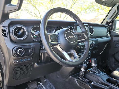 Used 2023 Jeep Wrangler Sahara w/ Cold Weather Group image 10