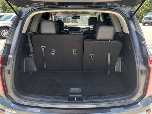 Used 2024 Kia Telluride S w/ S Sunroof Package FWD image 9