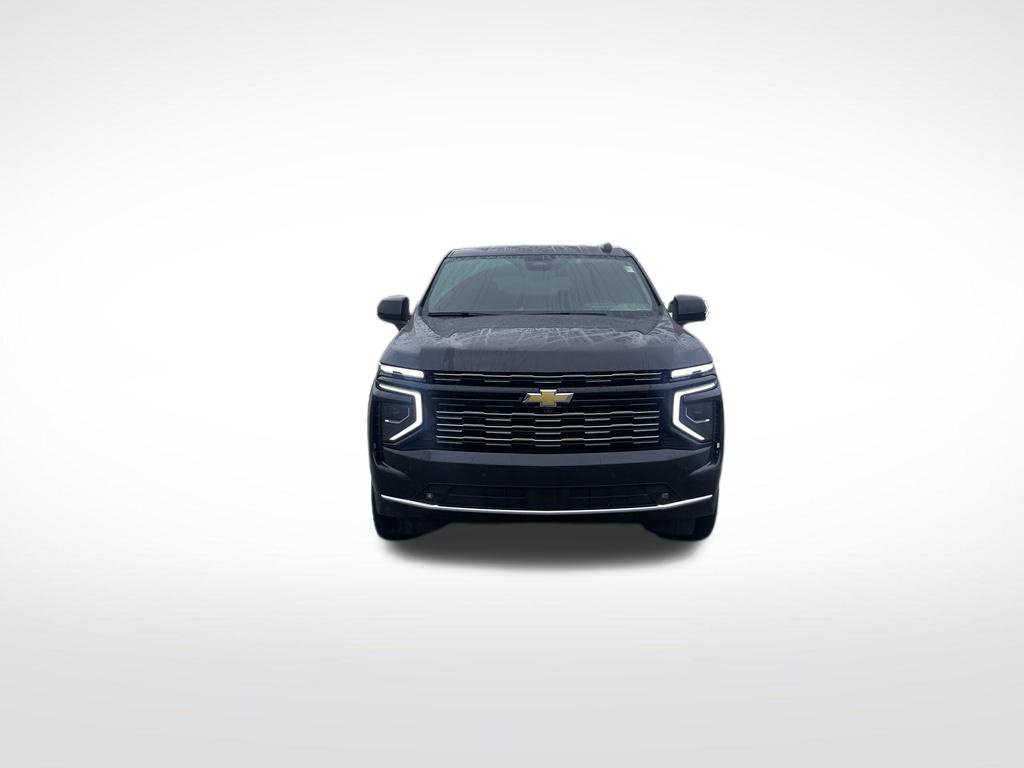 Used 2025 Chevrolet Suburban High Country AWD/4WD image 8