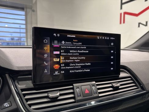 Used 2025 Audi SQ5 Prestige image 21