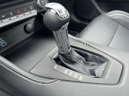 Used 2025 Ford Mustang GT Premium image 24