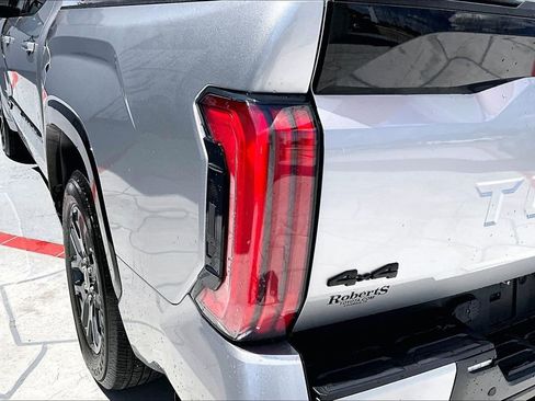 Used 2022 Toyota Tundra Platinum w/ Advanced Package AWD/4WD image 24