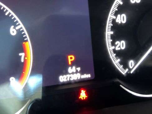 Used 2018 Honda Accord LX image 10
