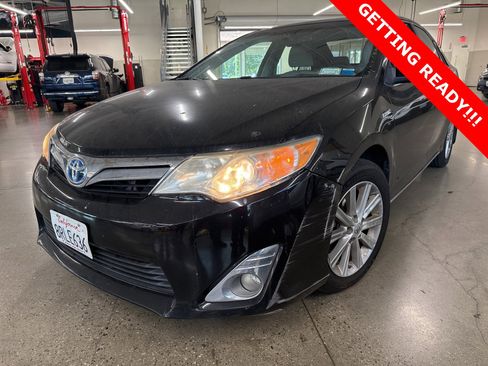 Used 2012 Toyota Camry LE image 2