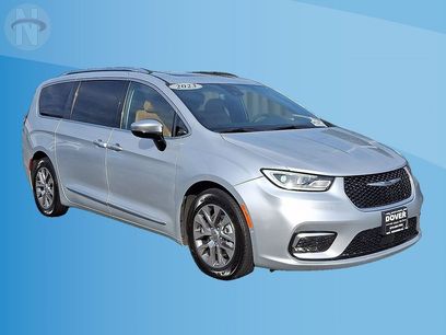 Certified 2023 Chrysler Pacifica Pinnacle