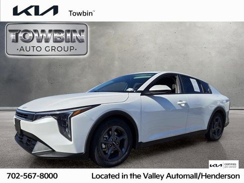 Certified 2025 Kia K4 FWD image 1