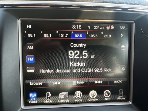 Used 2017 Jeep Grand Cherokee Overland image 25