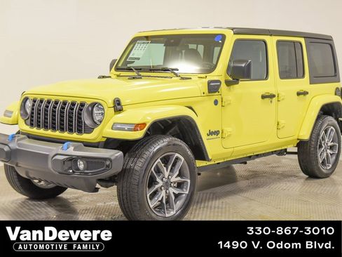 Used 2024 Jeep Wrangler Unlimited w/ Convenience Group image 1