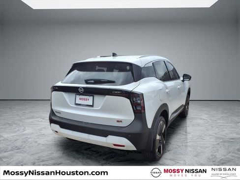New 2026 Nissan Kicks SR w/ SR Premium Package image 7