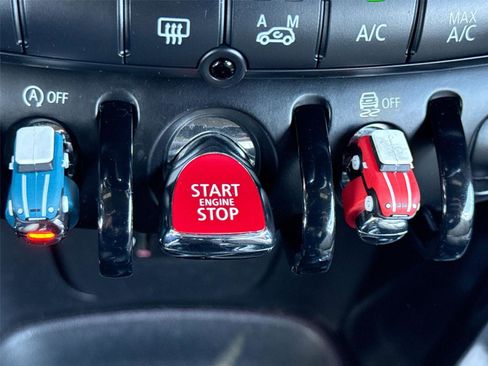 Used 2016 MINI Cooper Convertible FWD image 30
