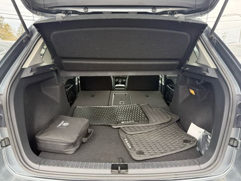 Certified 2022 Volkswagen Taos SE image 14