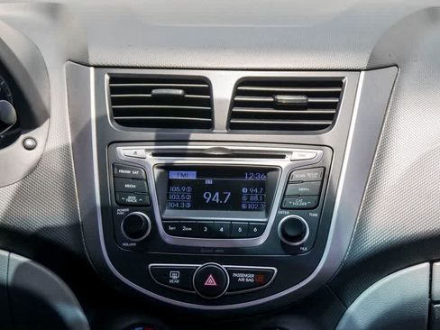 Used 2015 Hyundai Accent GLS FWD image 13