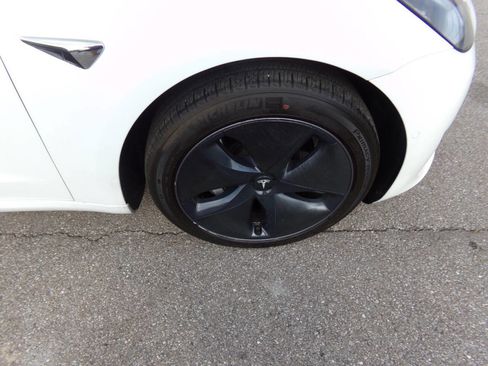 Used 2020 Tesla Model 3 Standard Range Plus image 39