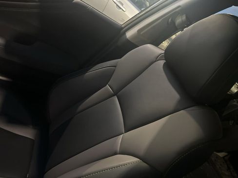 Used 2023 Subaru Outback Onyx Edition image 2