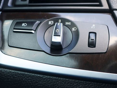 Used 2013 BMW 528i Sedan image 31