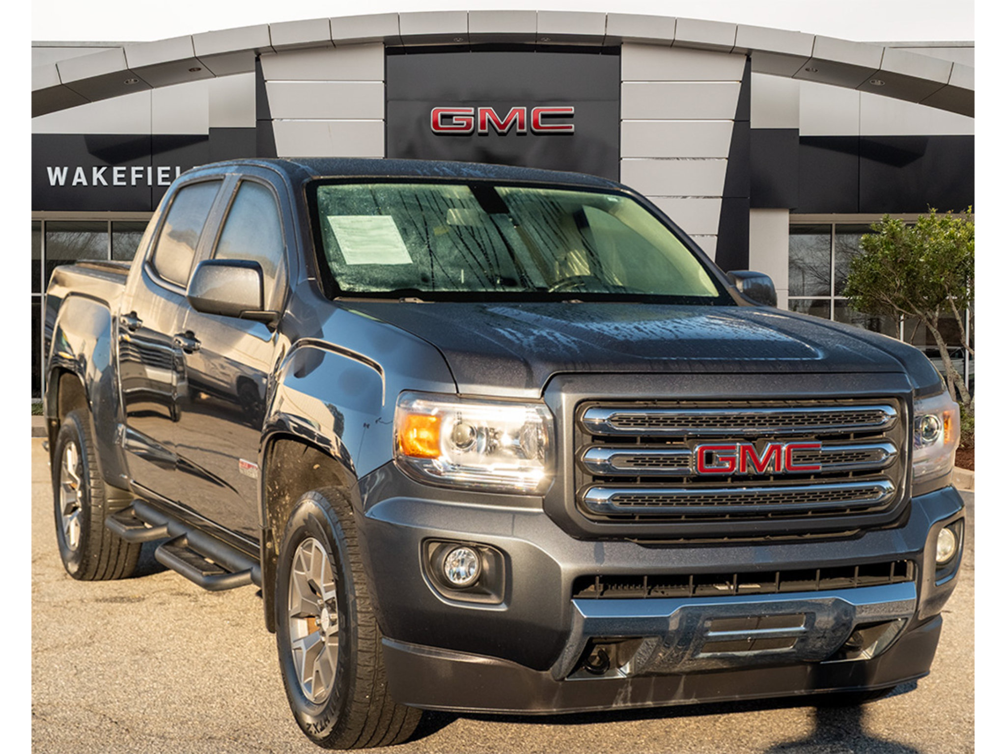 Used 2015 GMC Canyon SLE w/ All-Terrain Package RWD image 1