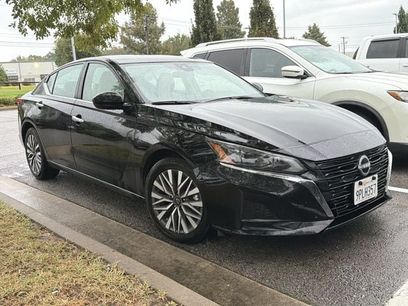 Used 2025 Nissan Altima 2.5 SV