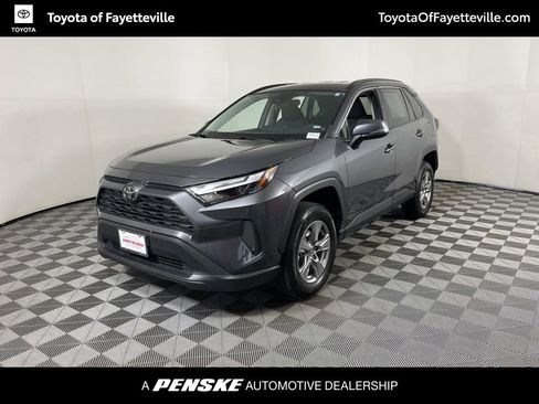 Used 2024 Toyota RAV4 XLE image 1