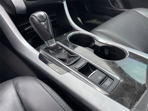 Used 2019 Acura TLX image 20