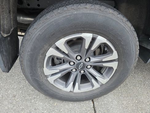 Used 2022 Chevrolet Colorado Z71 w/ Safety Package image 6