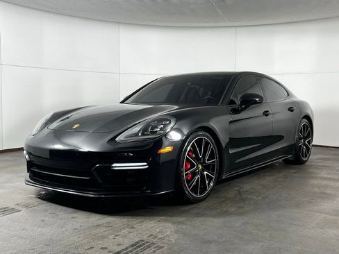 Certified 2020 Porsche Panamera GTS image 1