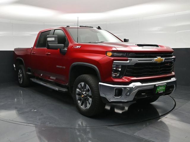 Used 2024 Chevrolet Silverado 3500 LT w/ Convenience Package AWD/4WD image 6