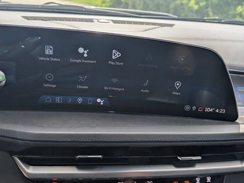 Used 2024 Cadillac XT4 Sport w/ Cold Weather Package AWD/4WD image 19