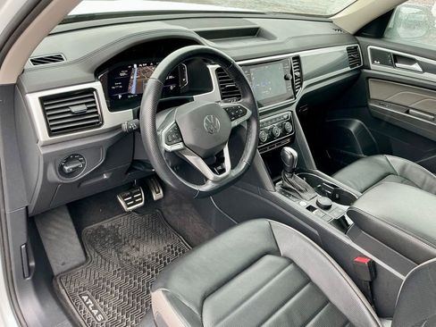 Used 2022 Volkswagen Atlas SEL Premium AWD/4WD image 39