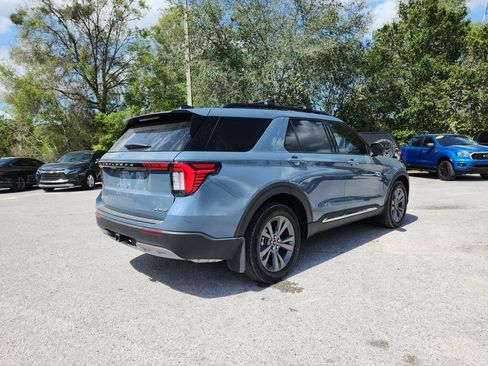 Used 2025 Ford Explorer Active w/ Active Comfort Package image 3
