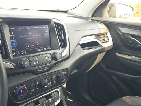Used 2023 GMC Terrain SLT image 28