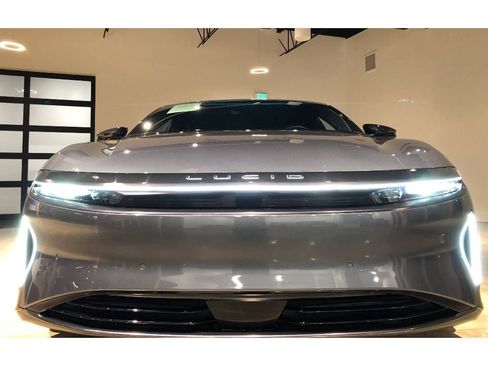 Used 2024 Lucid Air Pure image 3