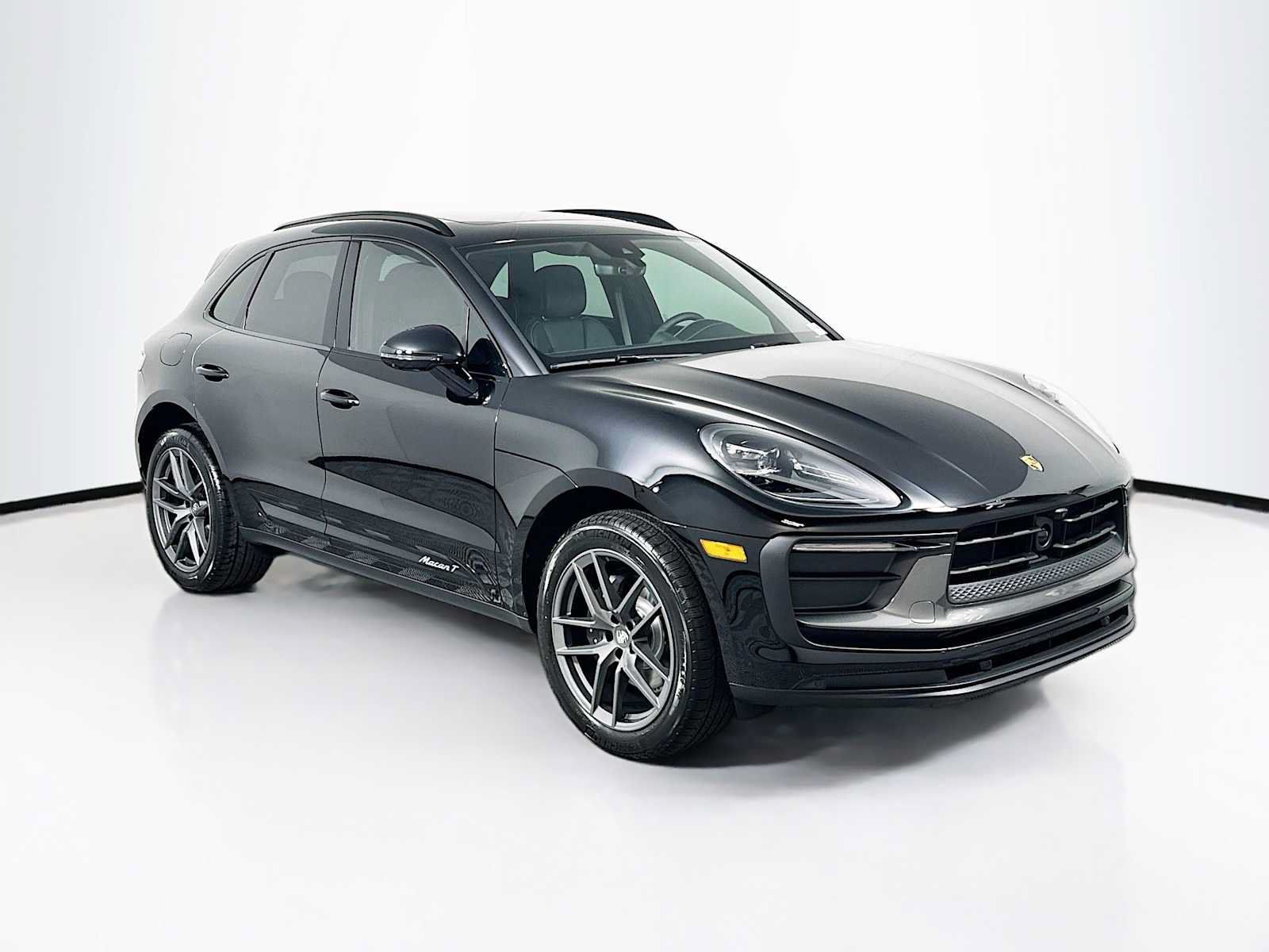 Used 2026 Porsche Macan Turbo AWD/4WD image 7
