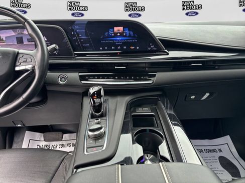 Used 2023 Cadillac Escalade Sport w/ LPO, ONYX Package AWD/4WD image 12