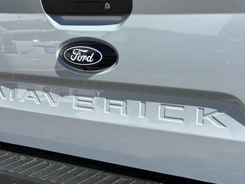 New 2026 Ford Maverick XLT w/ XLT Luxury Package FWD image 7