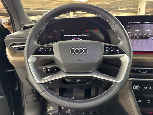 Certified 2025 Audi Q5 Premium Plus w/ Premium Plus AWD/4WD image 24