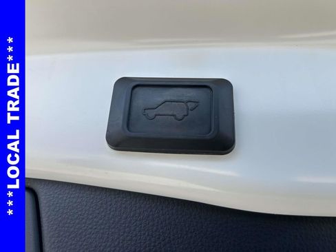 Used 2020 Toyota RAV4 XSE AWD/4WD image 12