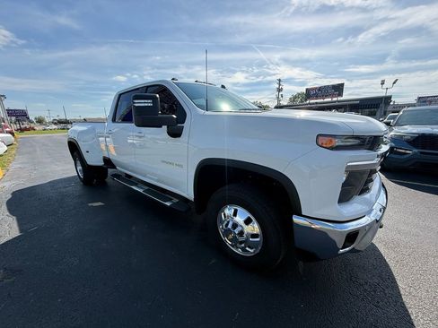 Used 2026 Chevrolet Silverado 3500 LT w/ All Star Edition AWD/4WD image 1