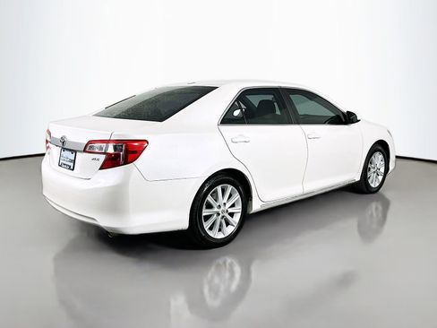Used 2014 Toyota Camry XLE image 7