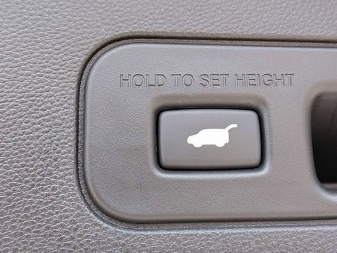 Used 2024 Acura MDX SH-AWD w/ Advance Package image 16