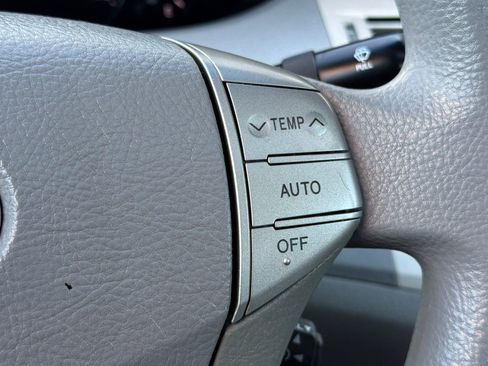 Used 2005 Toyota Avalon XL FWD image 27