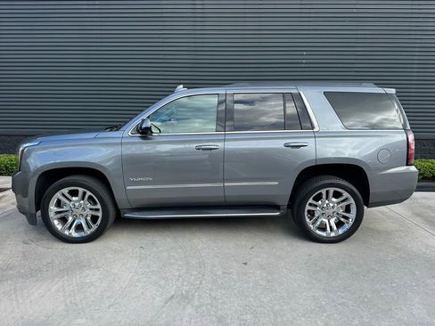 Used 2019 GMC Yukon SLT w/ Premium Edition AWD/4WD image 2