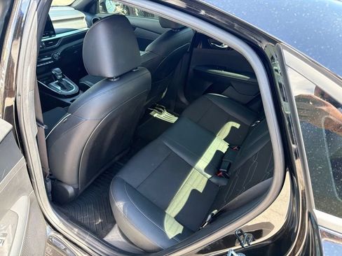 Used 2022 Kia Forte GT-Line w/ GT-Line Premium Package FWD image 9