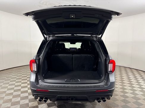 Certified 2025 Ford Explorer ST image 31